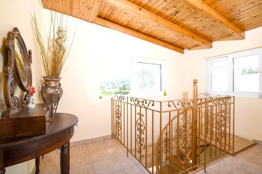 Villa With 5 Bedrooms in Kitsi, With Private Pool, Enclosed Garden and