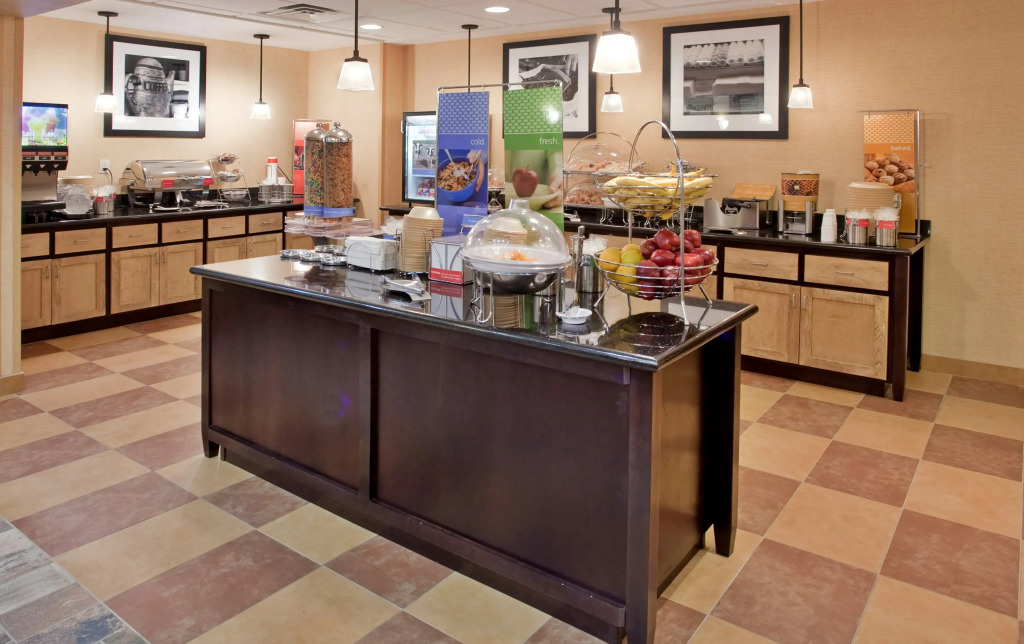 Hampton Inn & Suites Dickinson ND