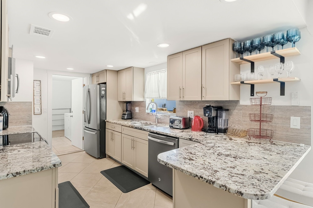 1258 Seminole Drive