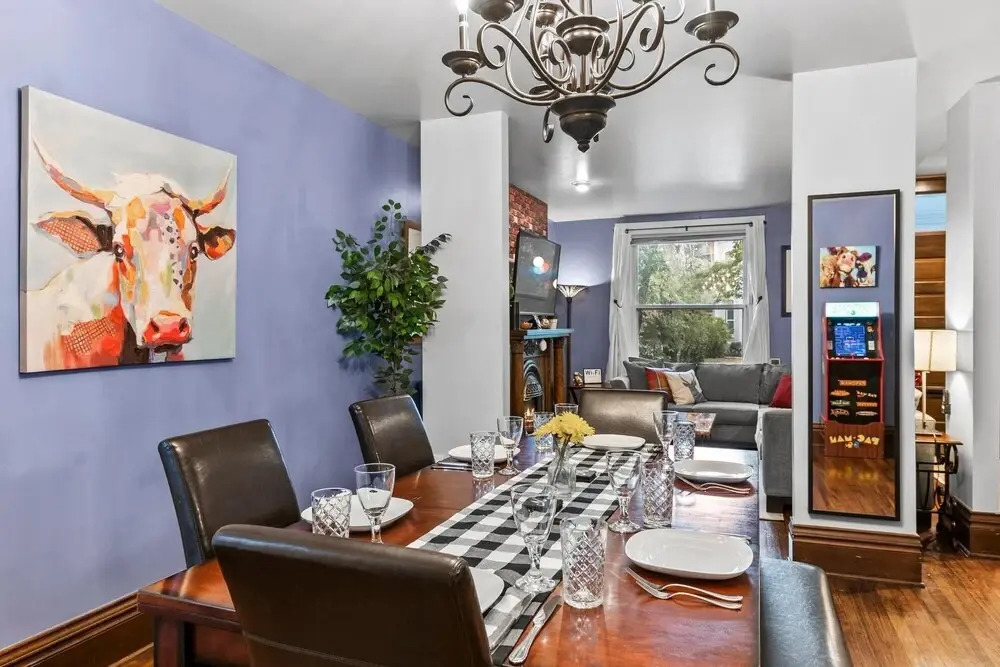 Cap Hill 3-bedroom Garage Parking With Backyard