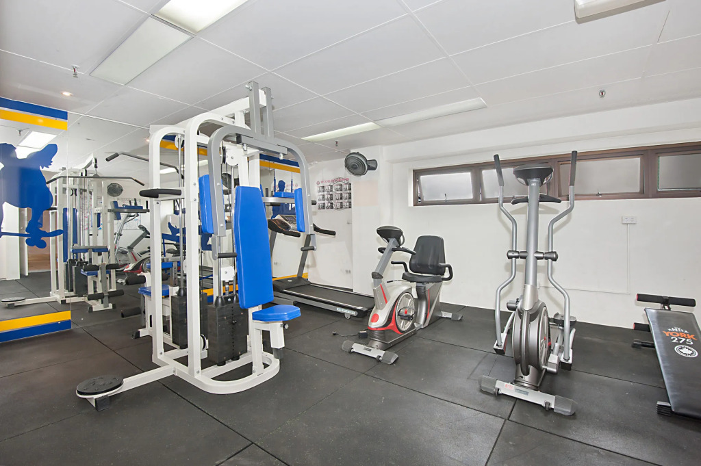 Surfers International Apartments
