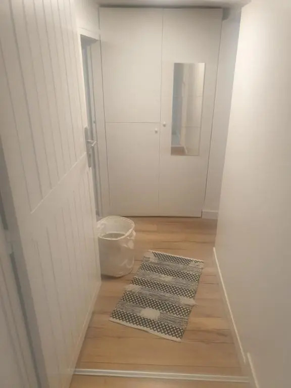 Studio 25m2 indépendant sous-sol