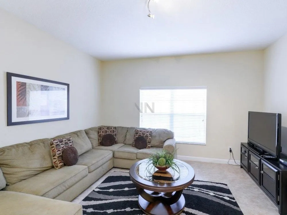 Paradise Palms Vacation Home 4 Bedrooms townhouse by RedAwning