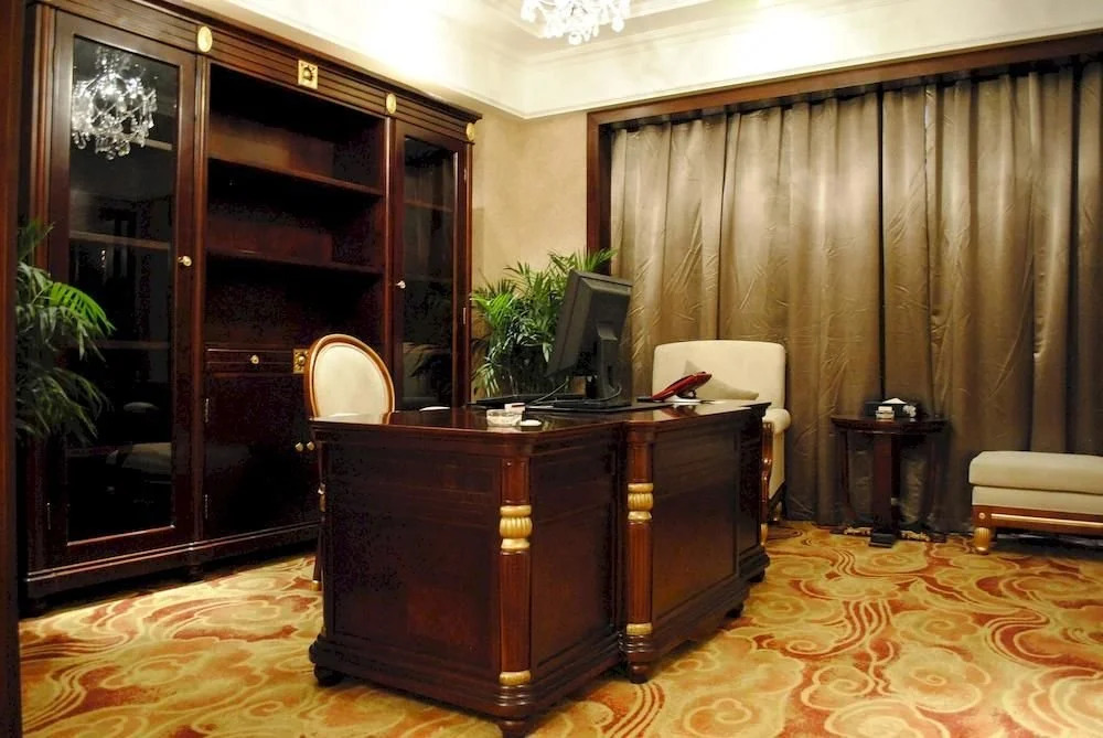 Jingcheng International Business Hotel - Lhasa