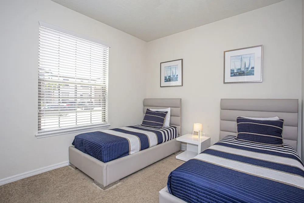 8879 Windsor Westside 57186/59042