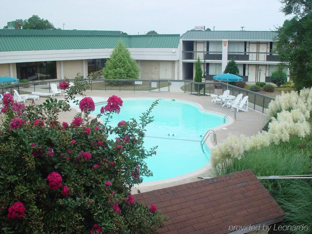 Mayfair Inn
