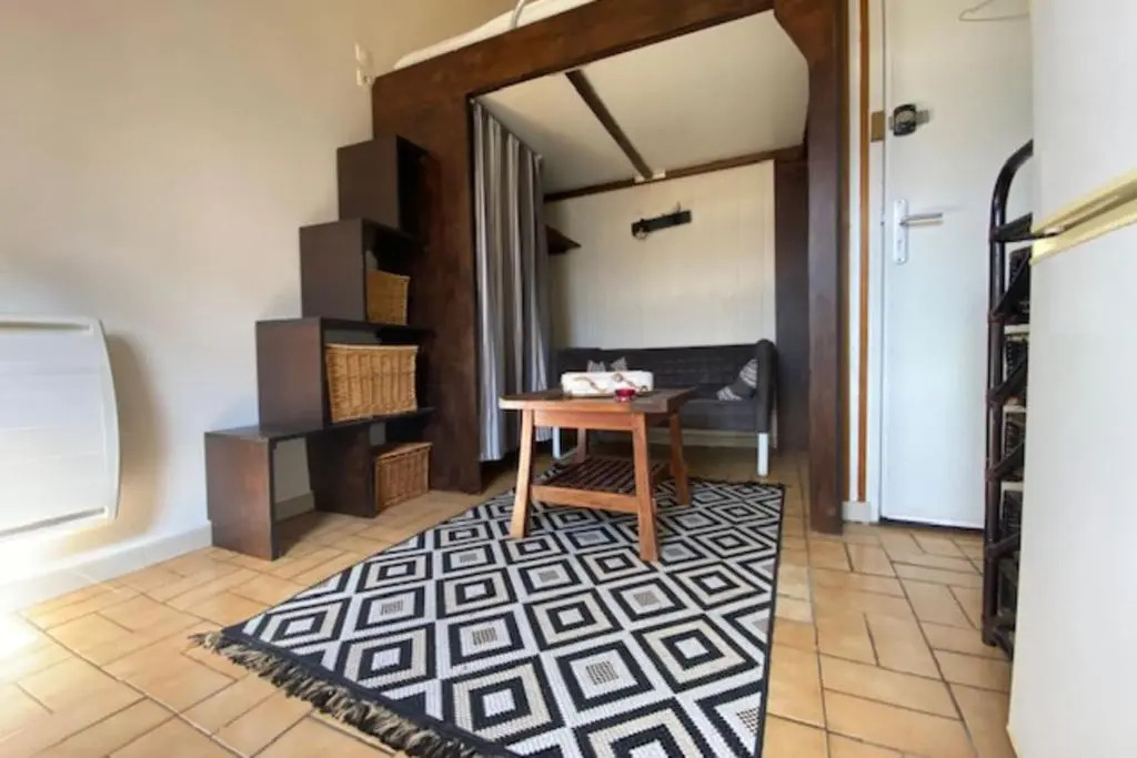 Studio At 2 Steps From The Port Of Caen!