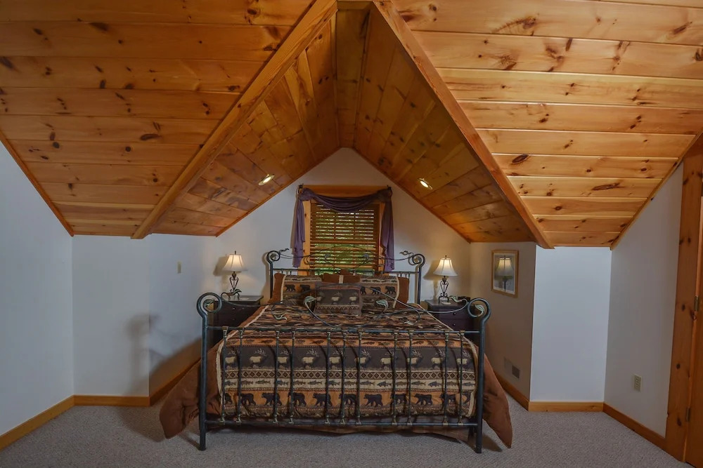 Bear Necessity 4 Bedroom House
