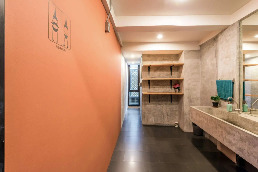 Plubpla Hostel