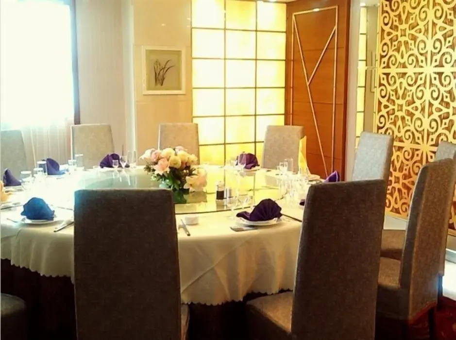 GreenTree Inn Jiuquan Century Plaza Hotel
