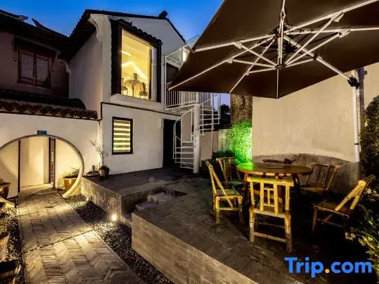 Yueyue Space Homestay (Zhouzhuang Ancient Town)