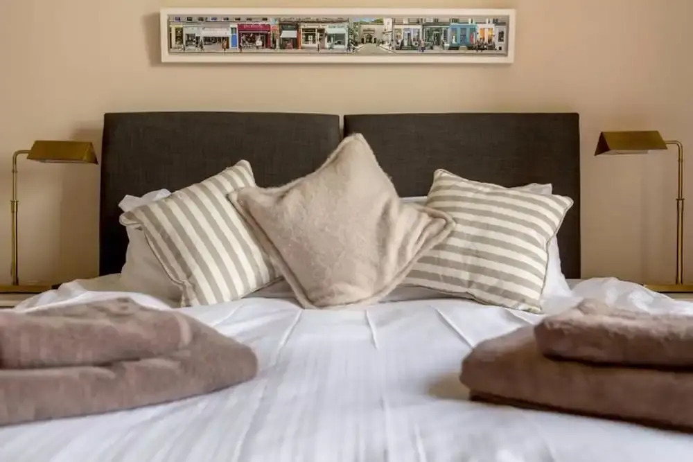 Central 2 Bedroom Flat With Castle View Sleeps 4