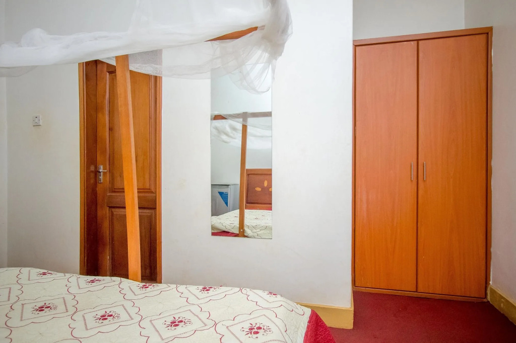 Brimax Hotel