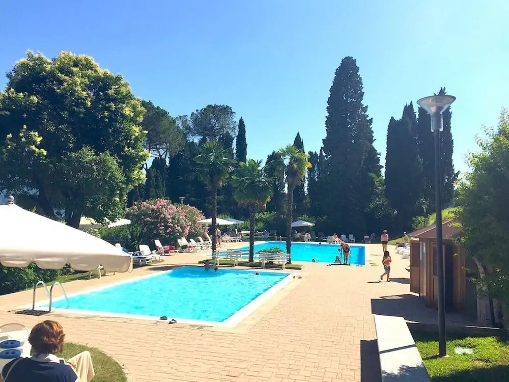 Anna in a Residential Complex With Lake View and Pool in Oggebbio