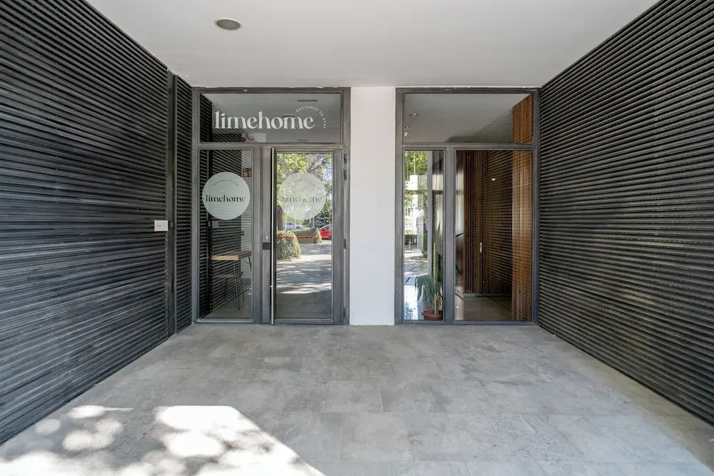 Limehome Valencia Carrer dAntonio Ferrandis