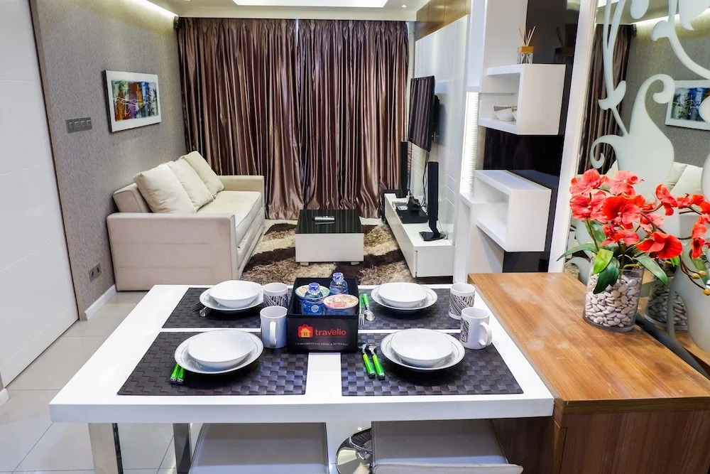 Furnished 1BR City View Casa Grande Apartment