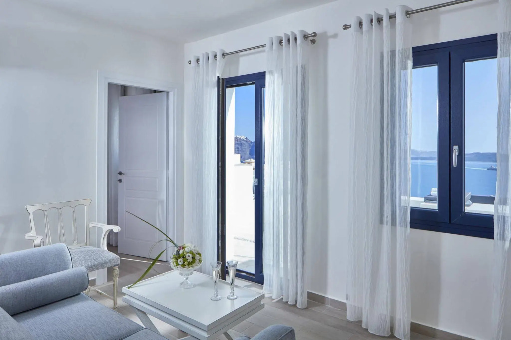 La Maltese Oia Luxury Suites