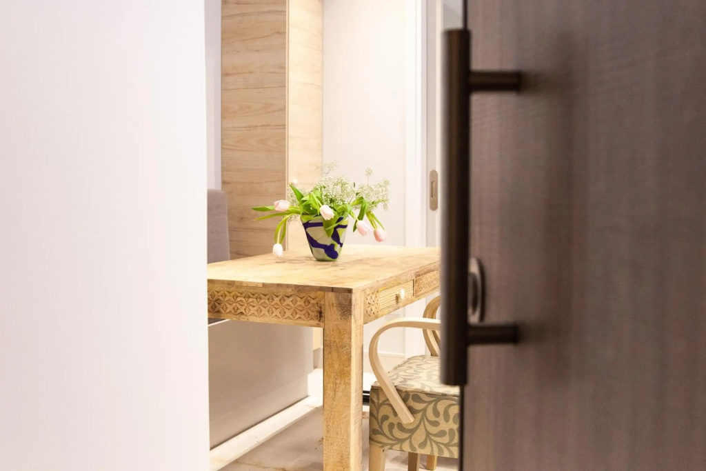 Sweet Suite Flora in Vouliagmeni