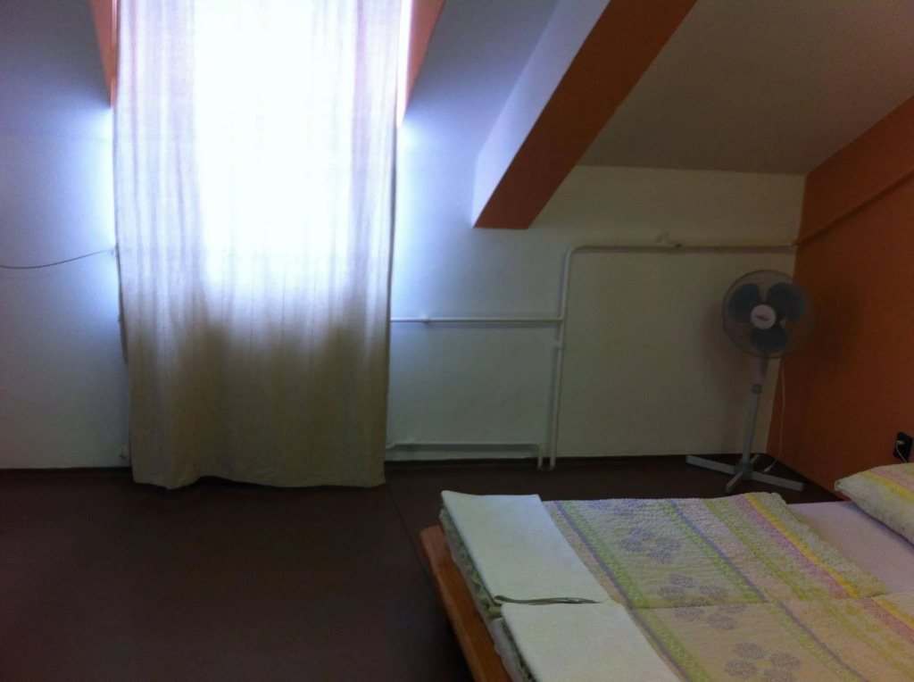 Zrinyi Hostel