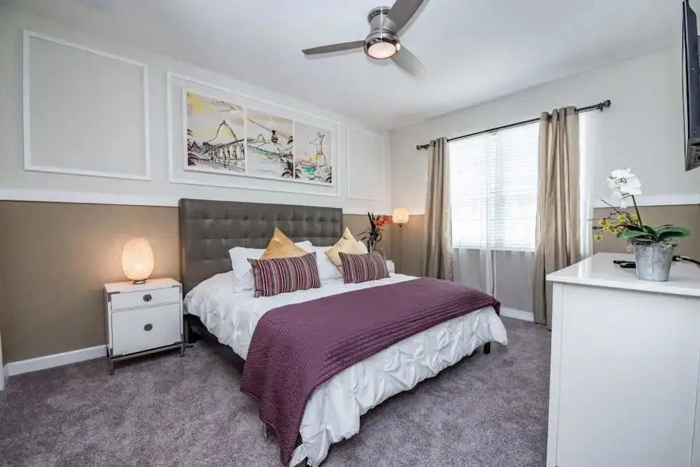 6 Bedroom 5 Bathroom Vacation Home