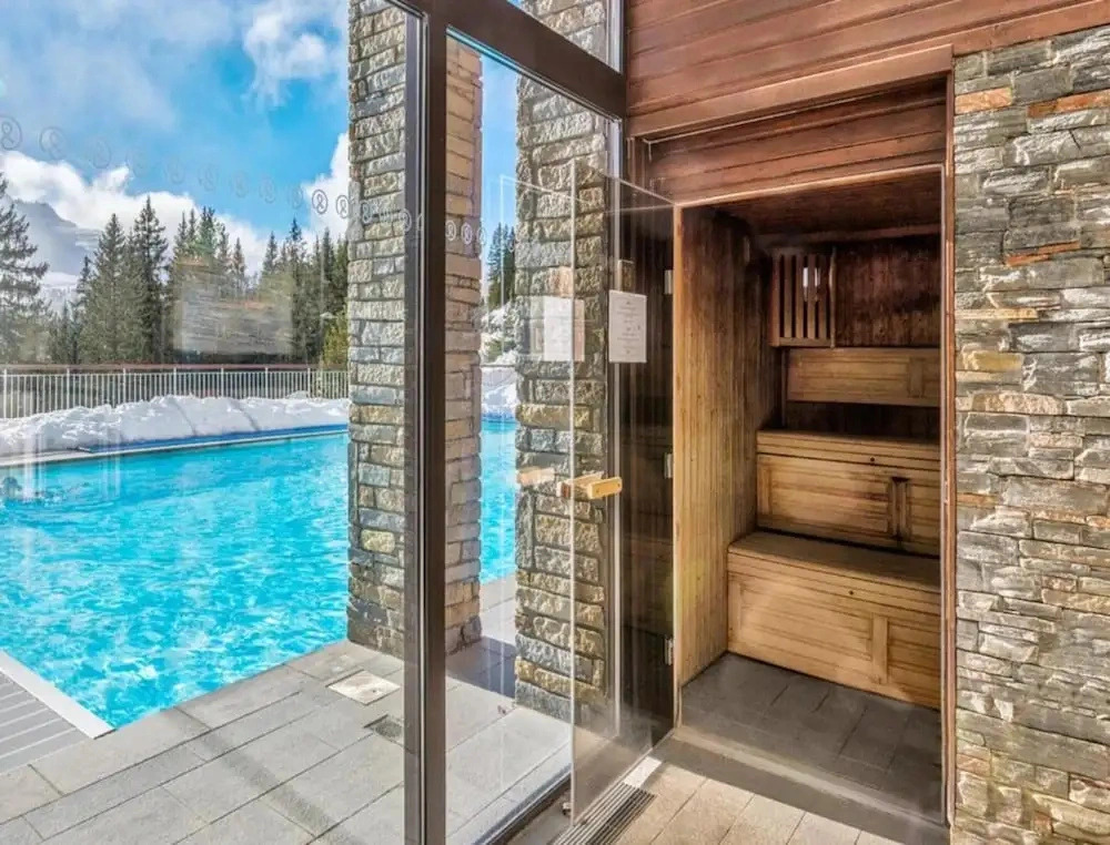 Mountain View Retreat With Balcony for 8