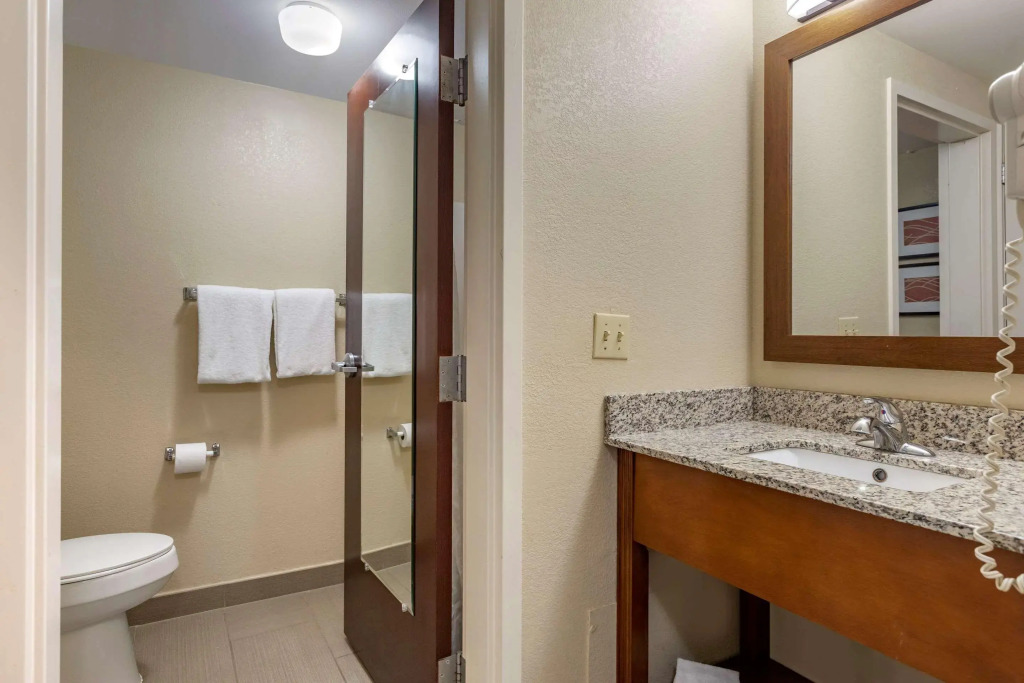 Comfort Inn Warren - Detroit North