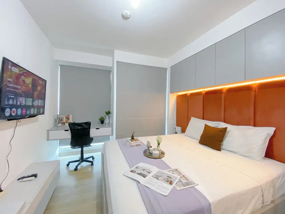 Warm Studio At Tifolia Apartment