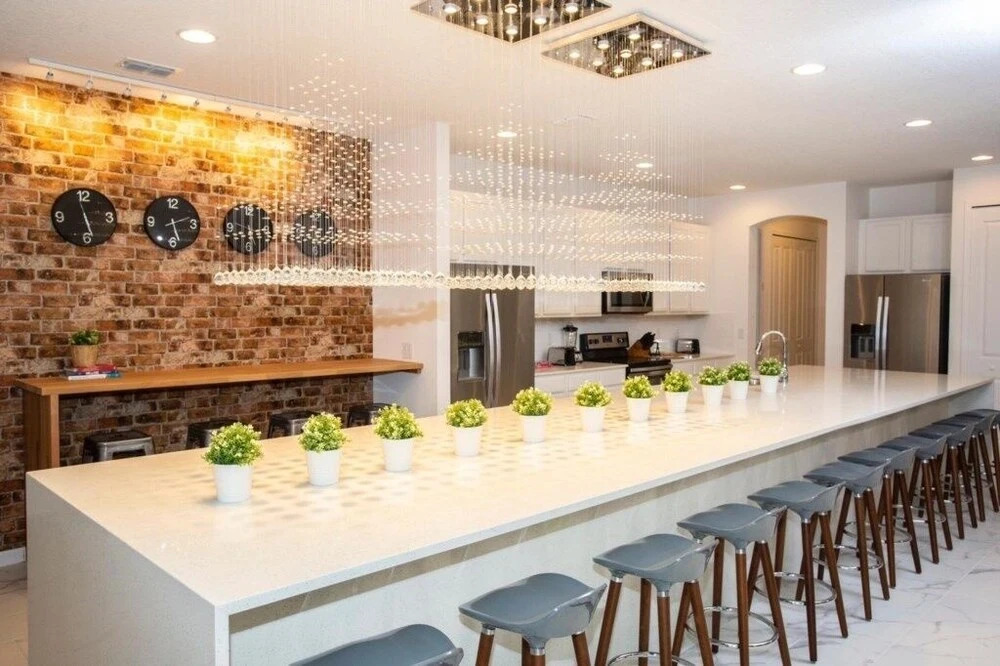 Brand New 15 Bed Home with Themed Room! Home