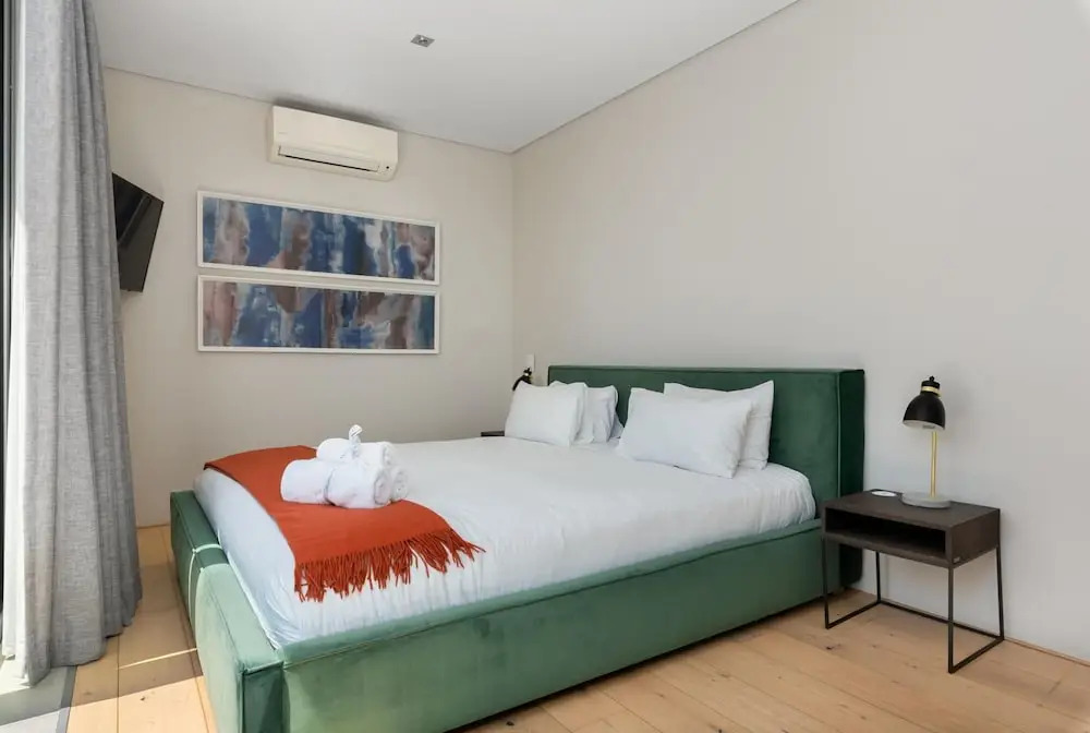 Modern 2bed Apt in Green Point Cape Town Nobelium