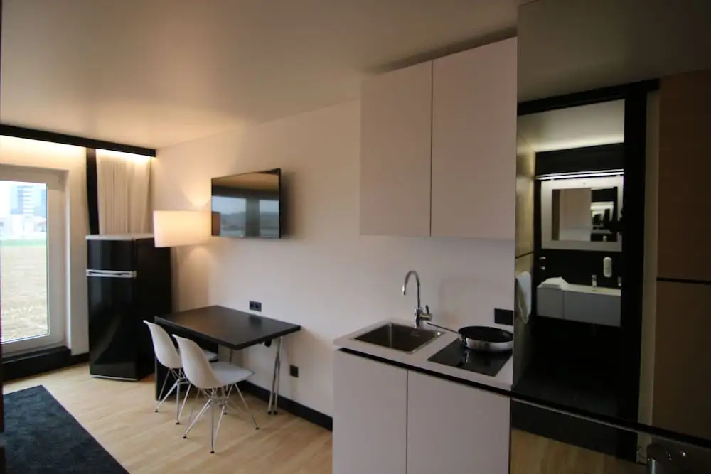LH Hotel by WMM Hotels