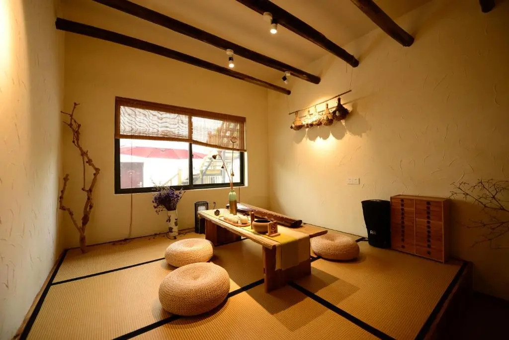 He Qi Jing She Hostel