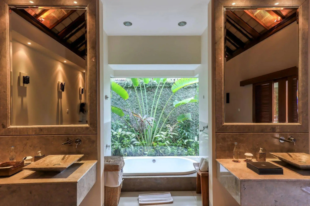 DISINI Luxury Spa Villas-CHSE Certified