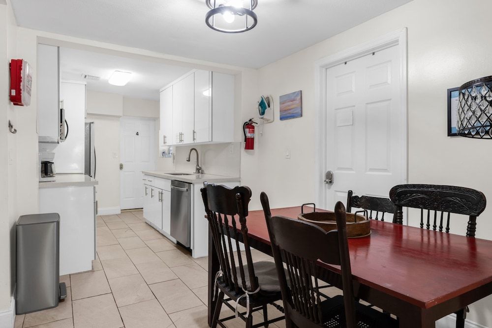 Garden Oasis Room near Wynwood