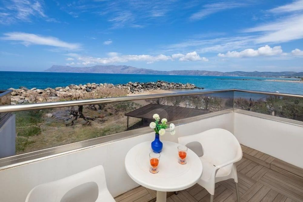 Elena Beach Hotel