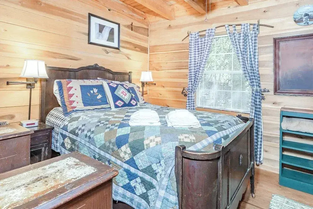 The Cabins at Seven Foxes