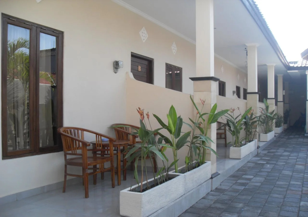 Gendis Hotel And Guest House