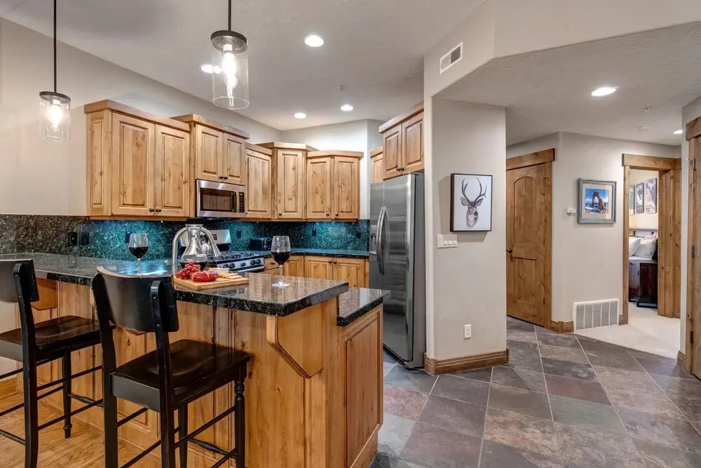 Town Pointe C304 3 Bedroom Condo by RedAwning