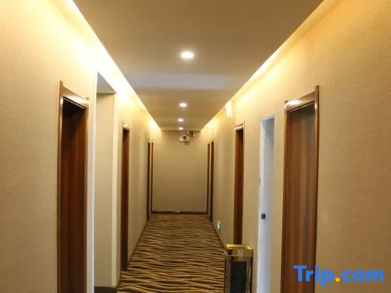 Huashan Hualong Hotel