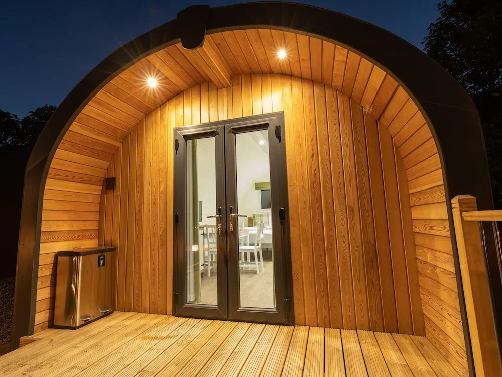Weedingshall Lodges