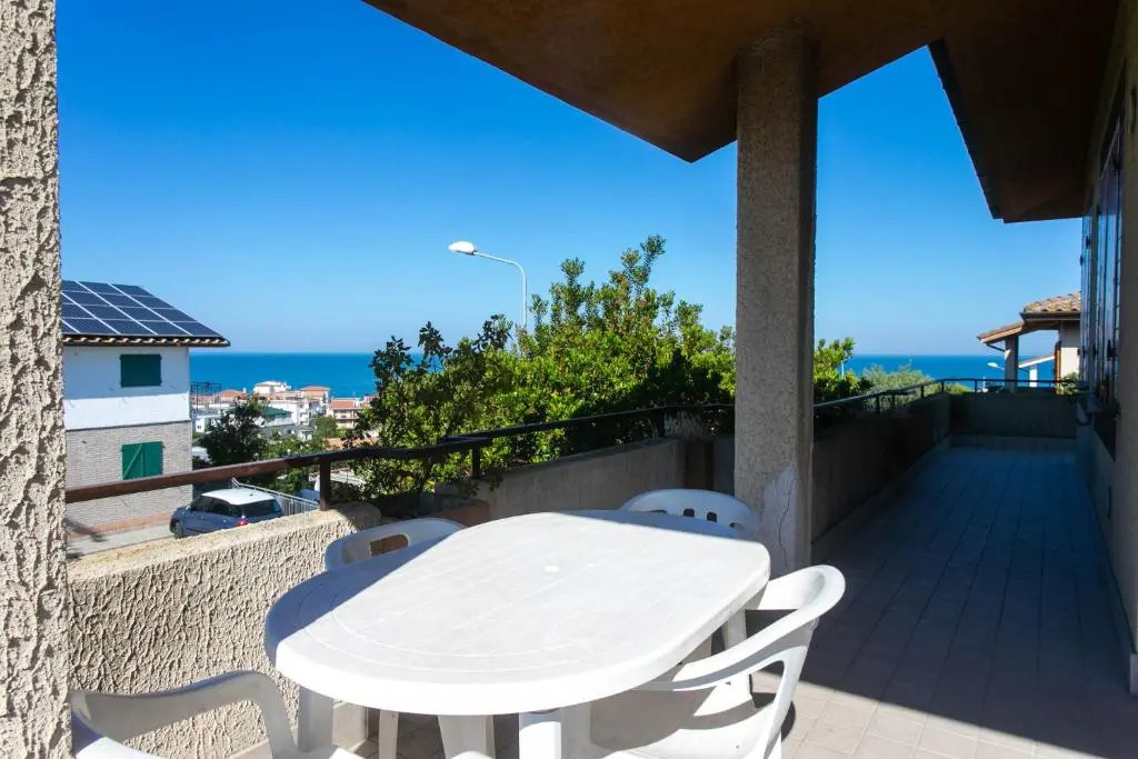 M117 - Marcelli, quadrilocale con terrazzo vista mare