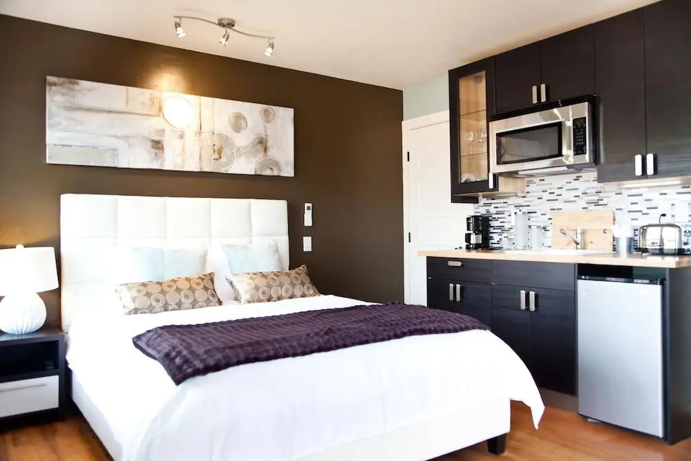 The Flagstone Boutique Inn & Suites