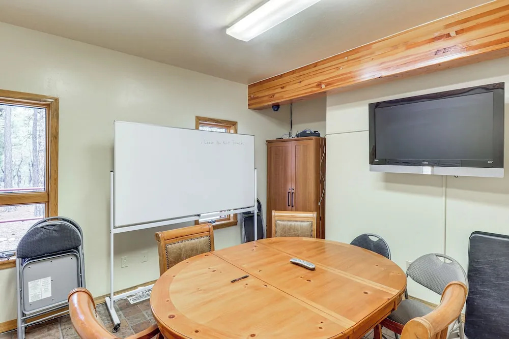 Hike & Fish: Cozy Cabin w/ Patio in Show Low!