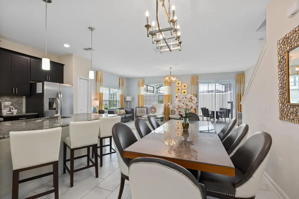 Tr_543r Scenic Champion 5 Bedroom Townhouse