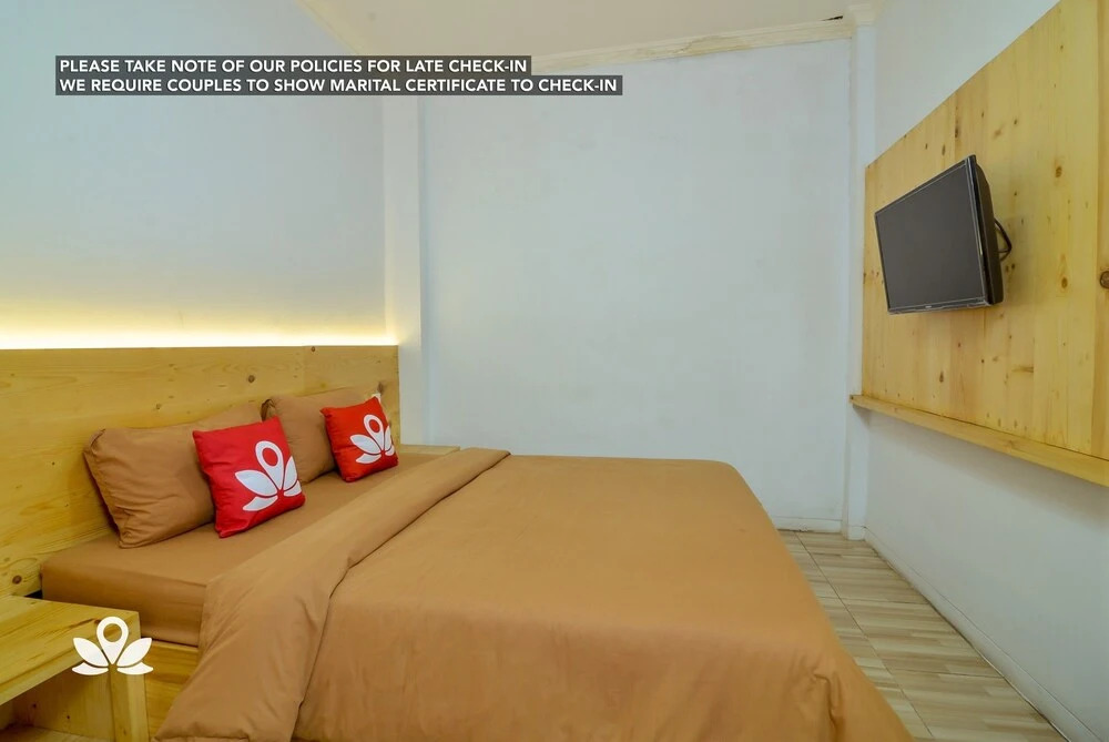 ZEN Rooms Near Darmawangsa Syariah