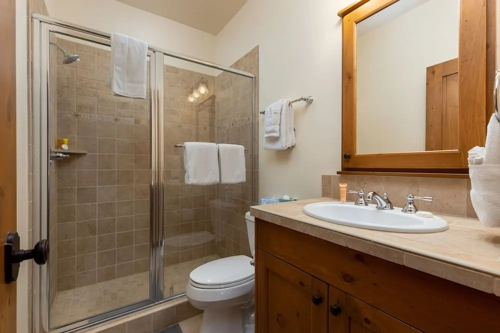 43 Thackwell 3 Bedroom Condo