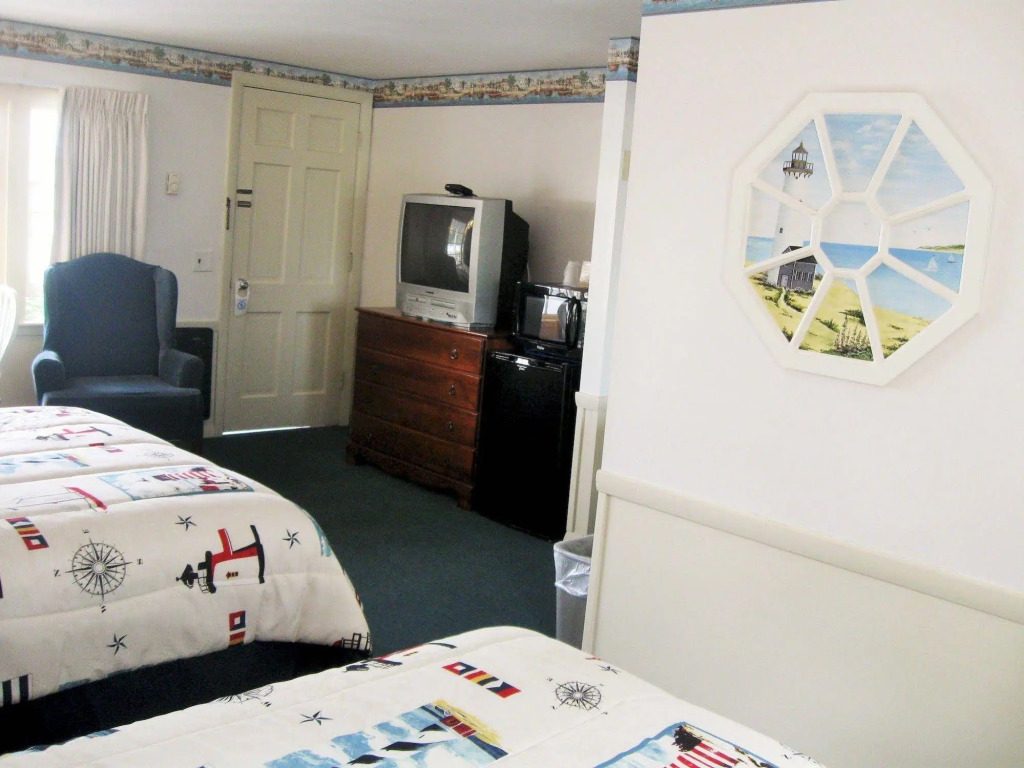 A Beach Breeze Inn