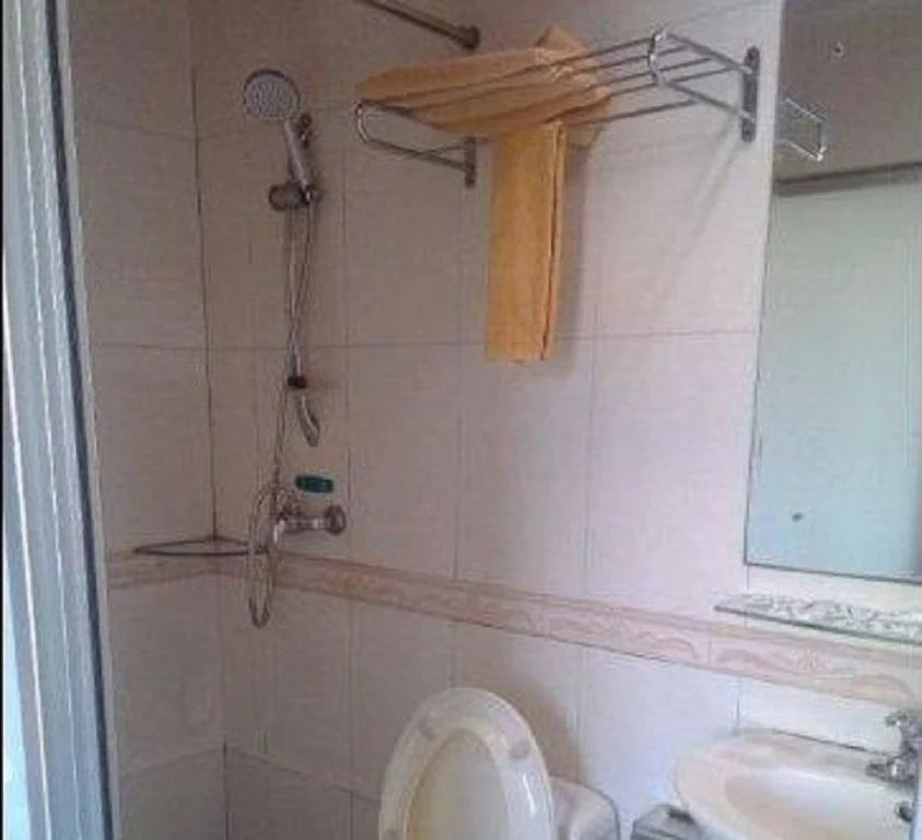 Baiyi Business Hotel