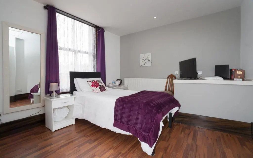 Breeze Guest House