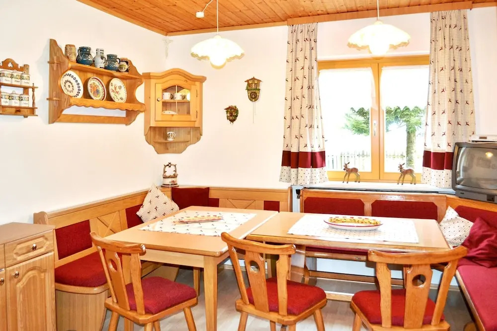 House With 5 Bedrooms in Pruggern, With Wonderful Mountain View, Furni