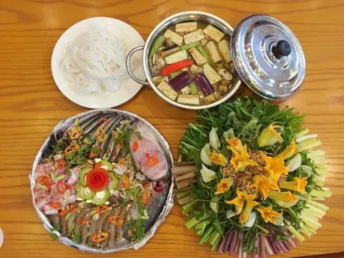 Que Huong Hotel